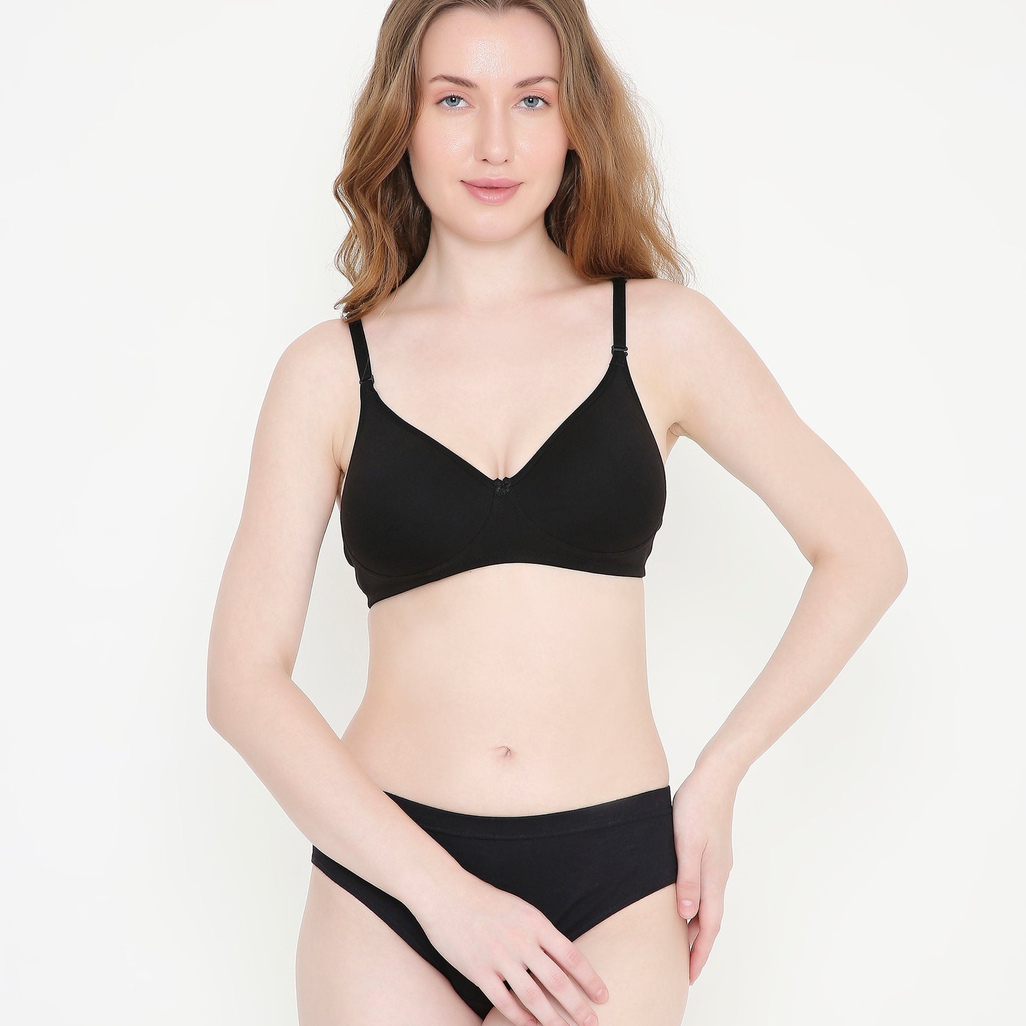 Women's Solid Black Lightly Padded Everyday T-Shirt Bra