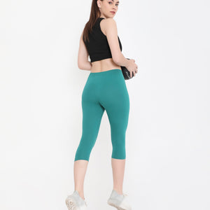 SOLID GREEN SOFT COTTON EVERYDAY CAPRI FOR WOMEN